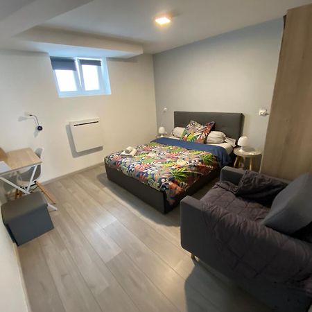 Toul Appartement Entier Avec Parking Prive Au Calme Cosy A Etage Avec Balcon ภายนอก รูปภาพ