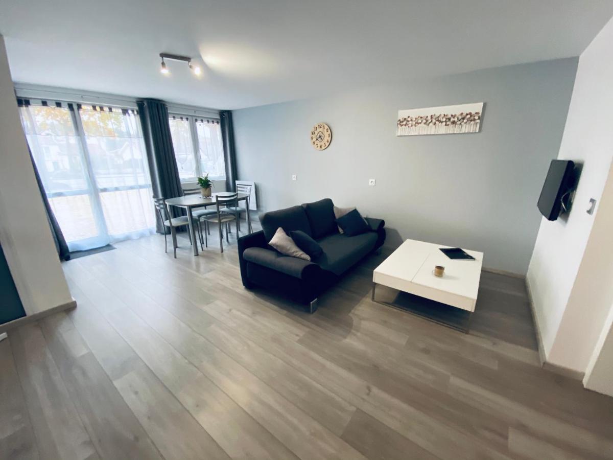 Toul Appartement Entier Avec Parking Prive Au Calme Cosy A Etage Avec Balcon ภายนอก รูปภาพ