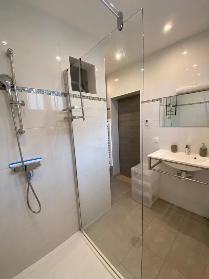 Toul Appartement Entier Avec Parking Prive Au Calme Cosy A Etage Avec Balcon ภายนอก รูปภาพ