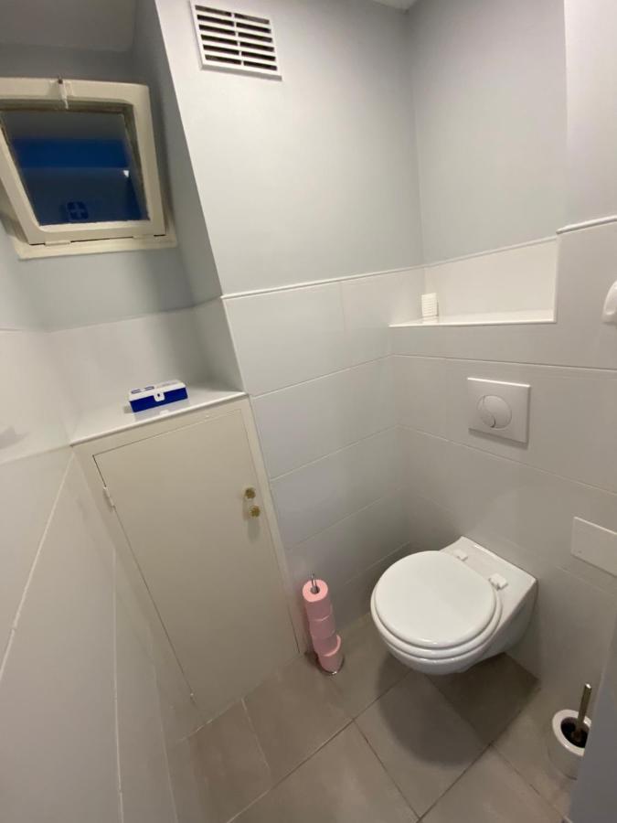 Toul Appartement Entier Avec Parking Prive Au Calme Cosy A Etage Avec Balcon ภายนอก รูปภาพ