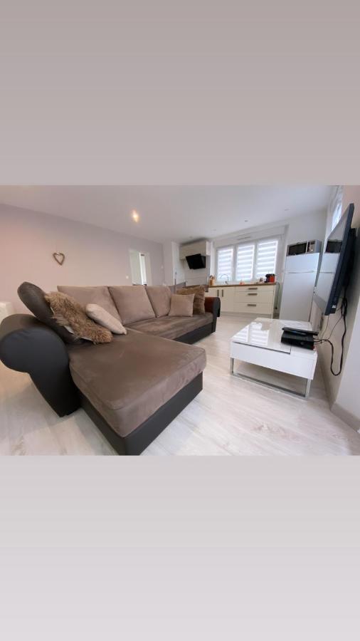 Toul Appartement Entier Avec Parking Prive Au Calme Cosy A Etage Avec Balcon ภายนอก รูปภาพ