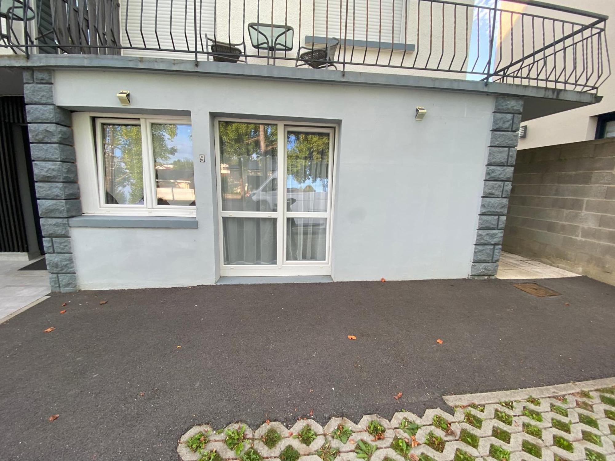 Toul Appartement Entier Avec Parking Prive Au Calme Cosy A Etage Avec Balcon ภายนอก รูปภาพ